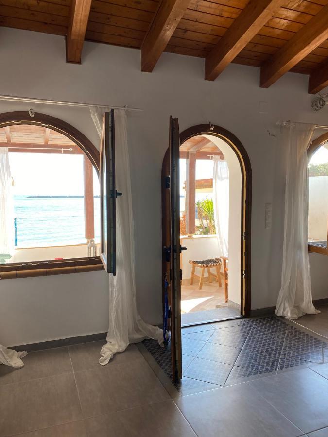 Beachfront House Pythagorion Екстер'єр фото