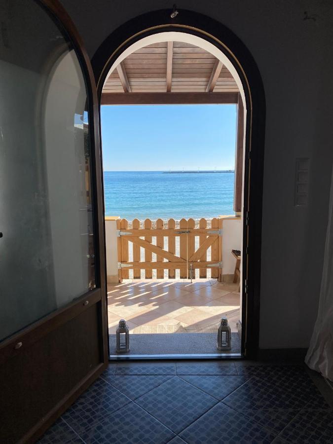 Beachfront House Pythagorion Екстер'єр фото